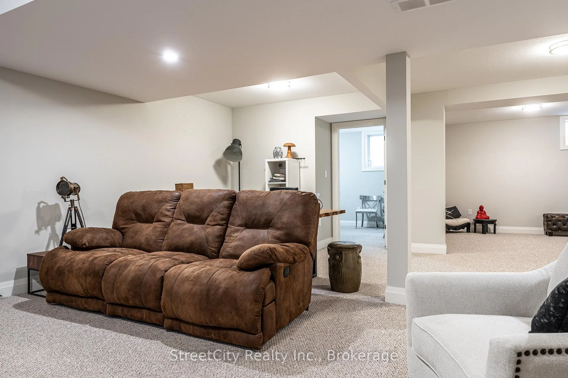 Photo 30 of 32 Culliton Street, Stratford — HOMEH