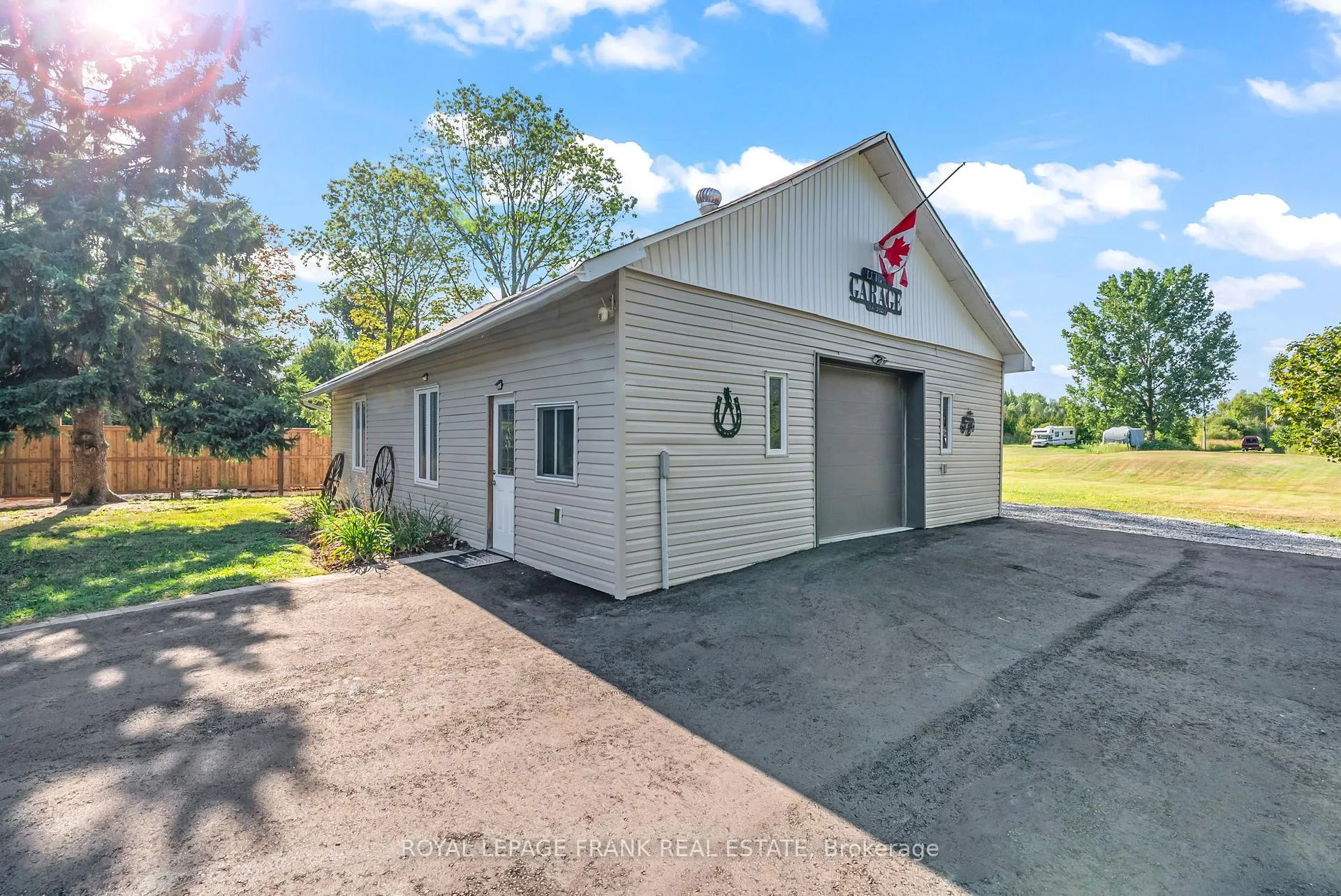 Photo 11 of 1440 Pebblestone Road, Clarington, Courtice — HOMEH