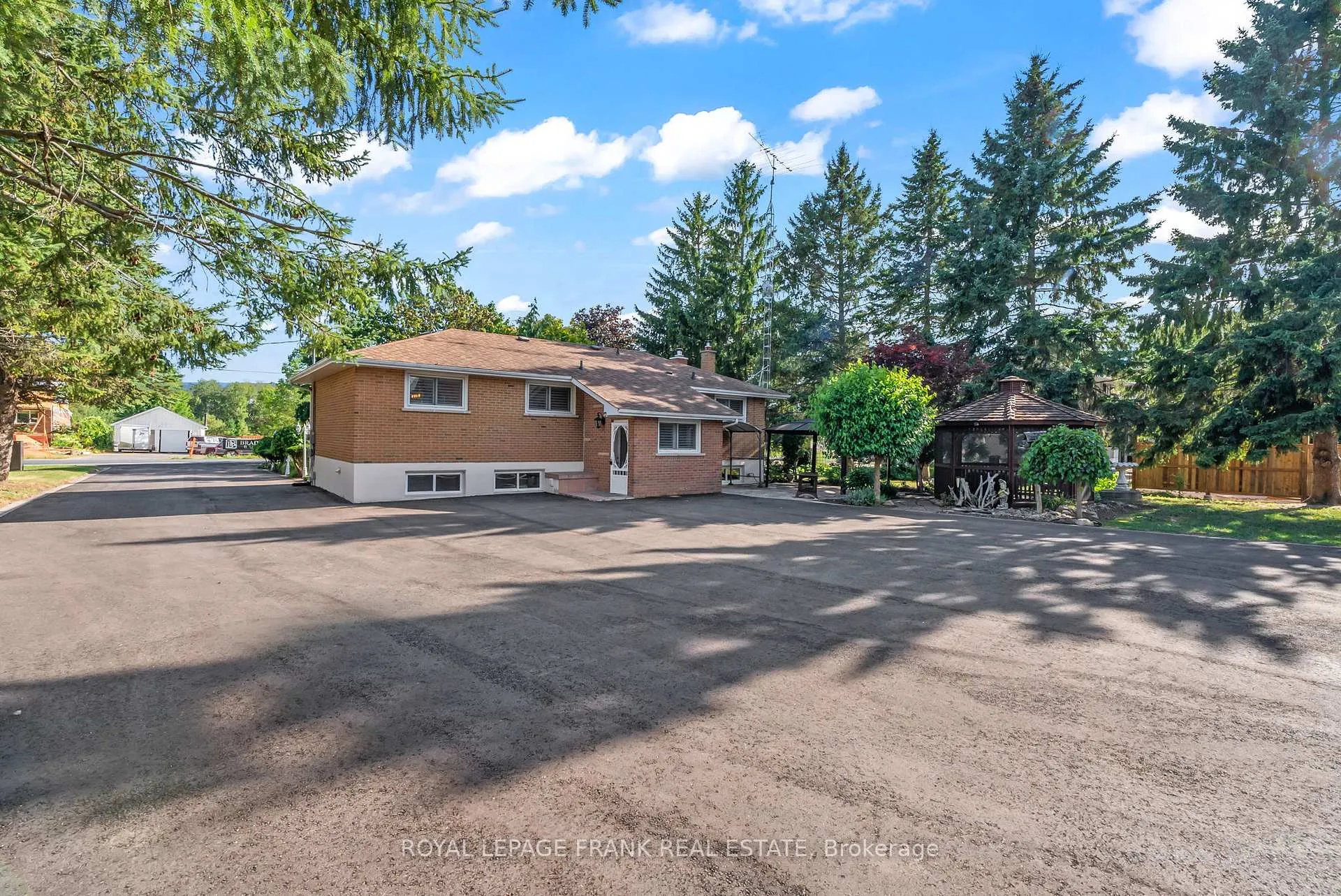 Photo 12 of 1440 Pebblestone Road, Clarington, Courtice — HOMEH