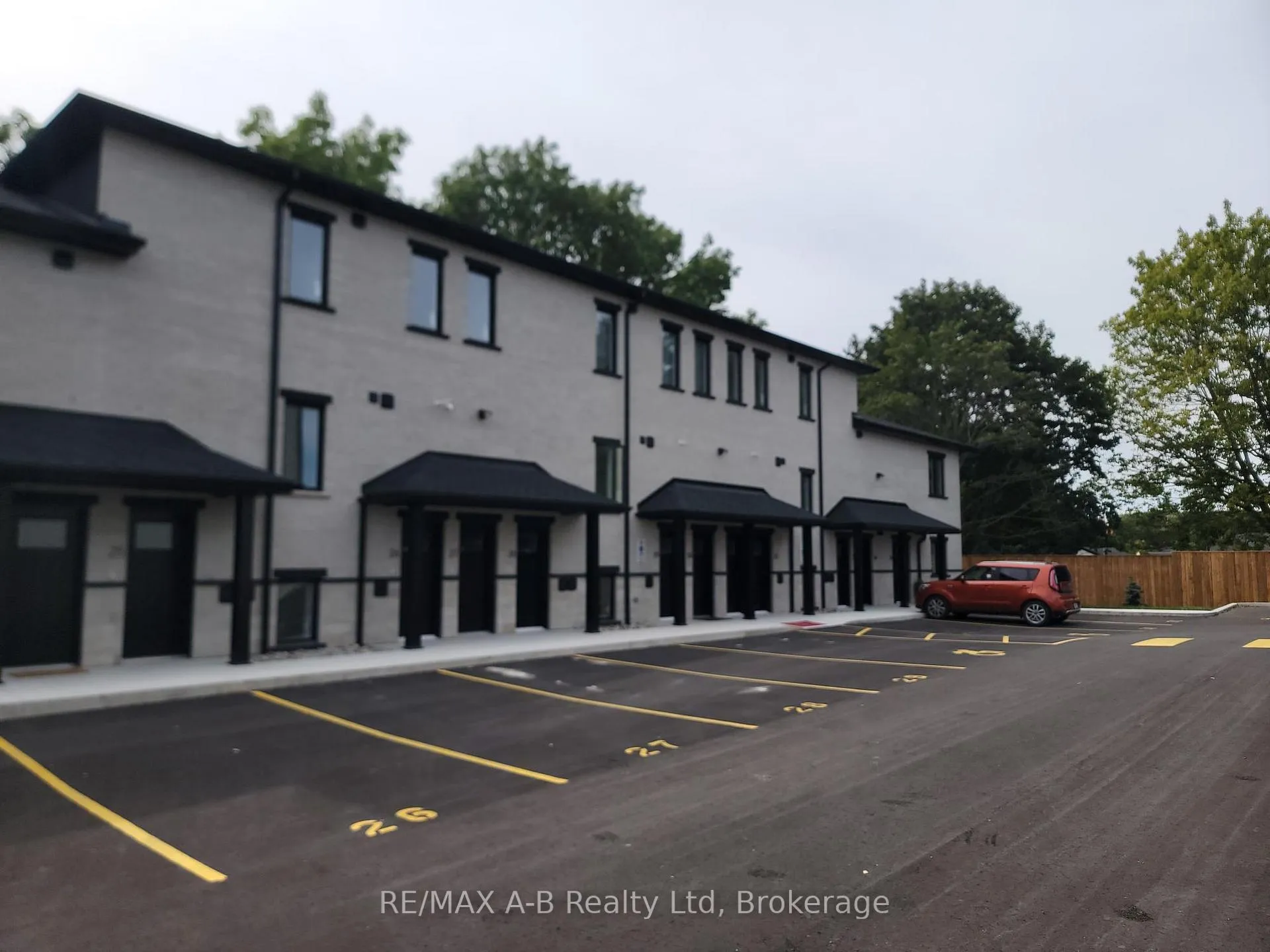 Photo 23 of Unit 28, 428 Queen Street W, St. Marys — HOMEH