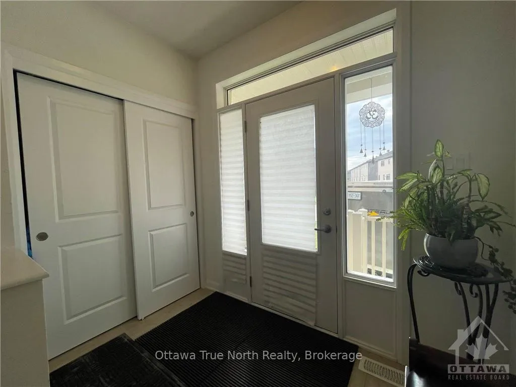 Photo 4 of 13 Sweet Pea Way, Ottawa, Kanata - Kanata Lakes/Heritage Hills — HOMEH