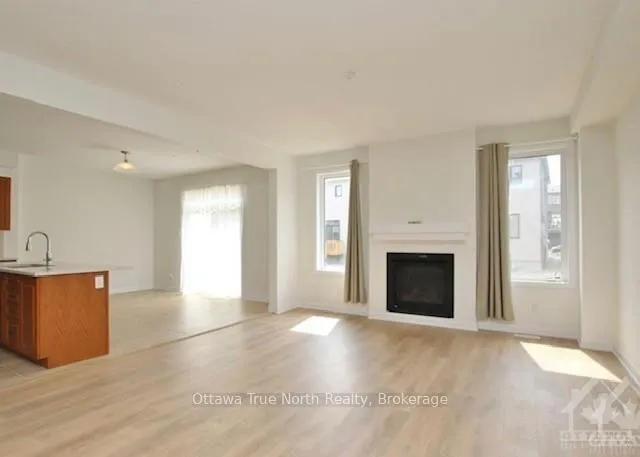 Photo 7 of 13 Sweet Pea Way, Ottawa, Kanata - Kanata Lakes/Heritage Hills — HOMEH