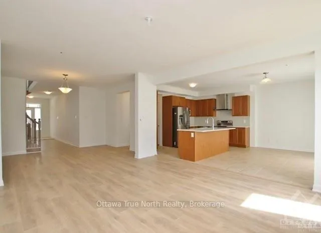 Photo 8 of 13 Sweet Pea Way, Ottawa, Kanata - Kanata Lakes/Heritage Hills — HOMEH