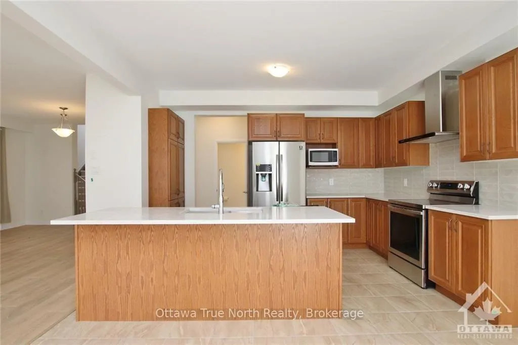 Photo 10 of 13 Sweet Pea Way, Ottawa, Kanata - Kanata Lakes/Heritage Hills — HOMEH