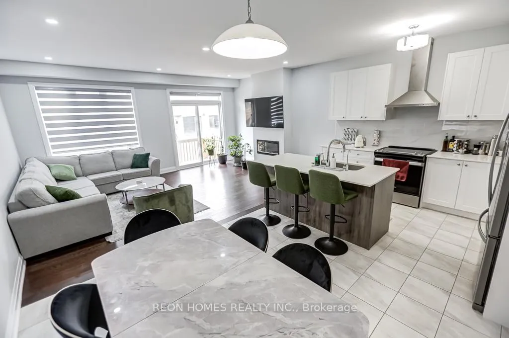 Photo 16 of 978 Crowsnest Hollow, Pickering, Rural Pickering — HOMEH