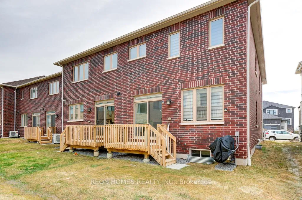 Photo 28 of 978 Crowsnest Hollow, Pickering, Rural Pickering — HOMEH