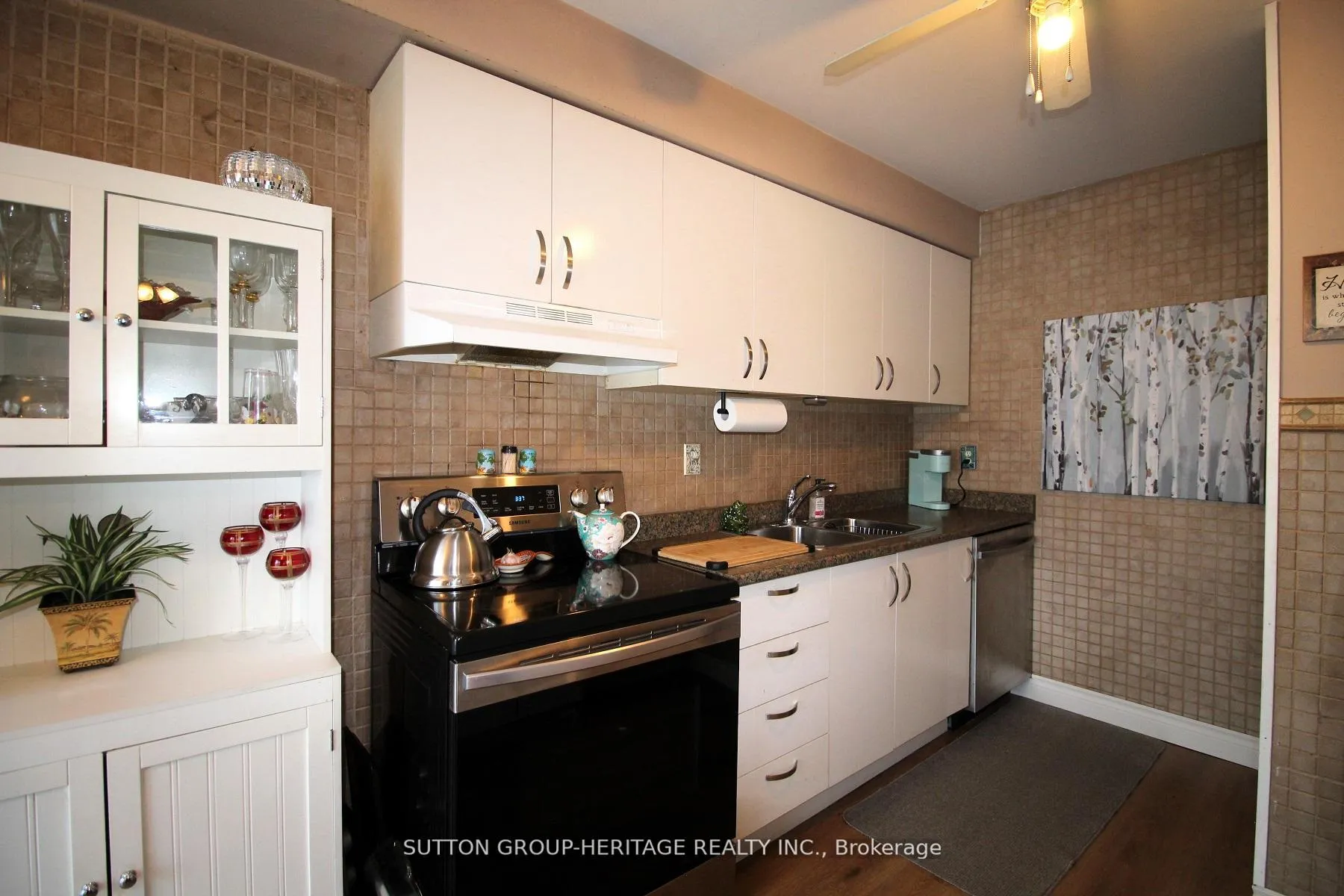 Photo 7 of 56 Parker Crescent, Ajax, South East — HOMEH