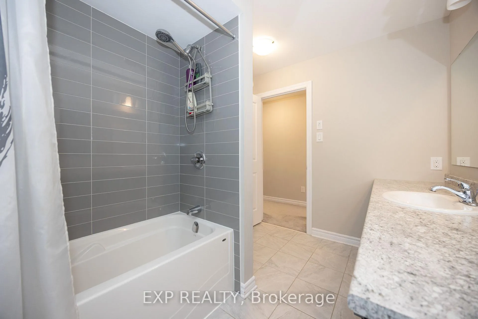 Photo 8 of 116 Helen Rapp Way, Ottawa, Blossom Park/Kemp Park/Findlay Creek — HOMEH