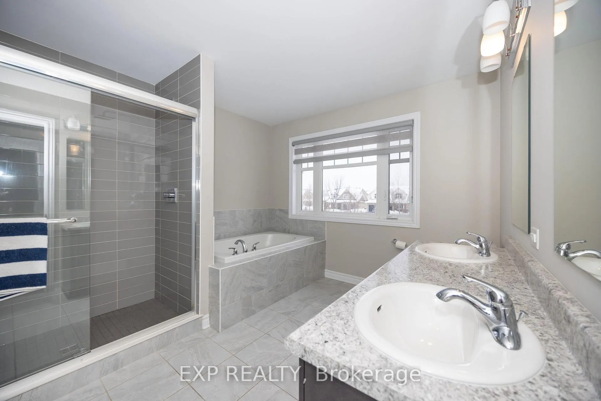 Photo 42 of 116 Helen Rapp Way, Ottawa, Blossom Park/Kemp Park/Findlay Creek — HOMEH