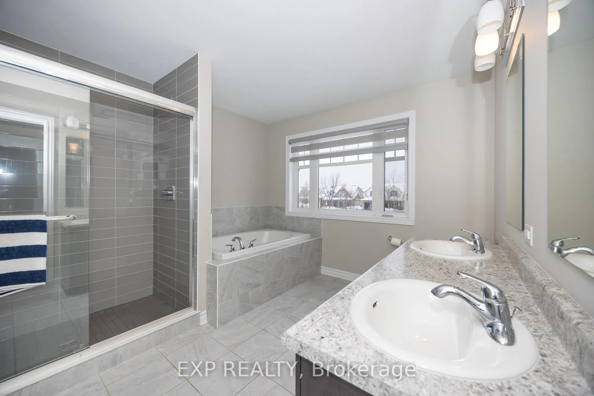 Photo 43 of 116 Helen Rapp Way, Ottawa, Blossom Park/Kemp Park/Findlay Creek — HOMEH