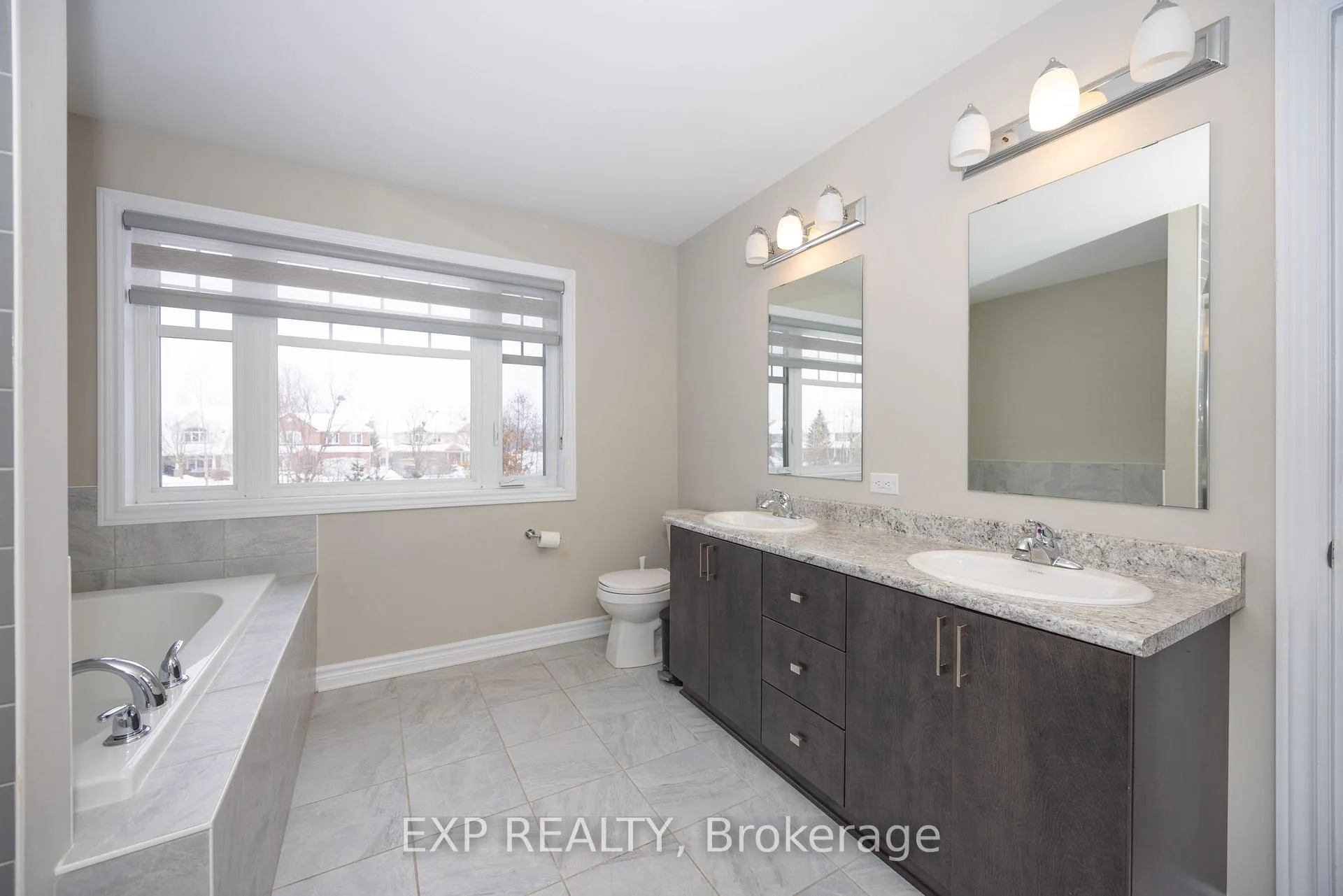 Photo 44 of 116 Helen Rapp Way, Ottawa, Blossom Park/Kemp Park/Findlay Creek — HOMEH