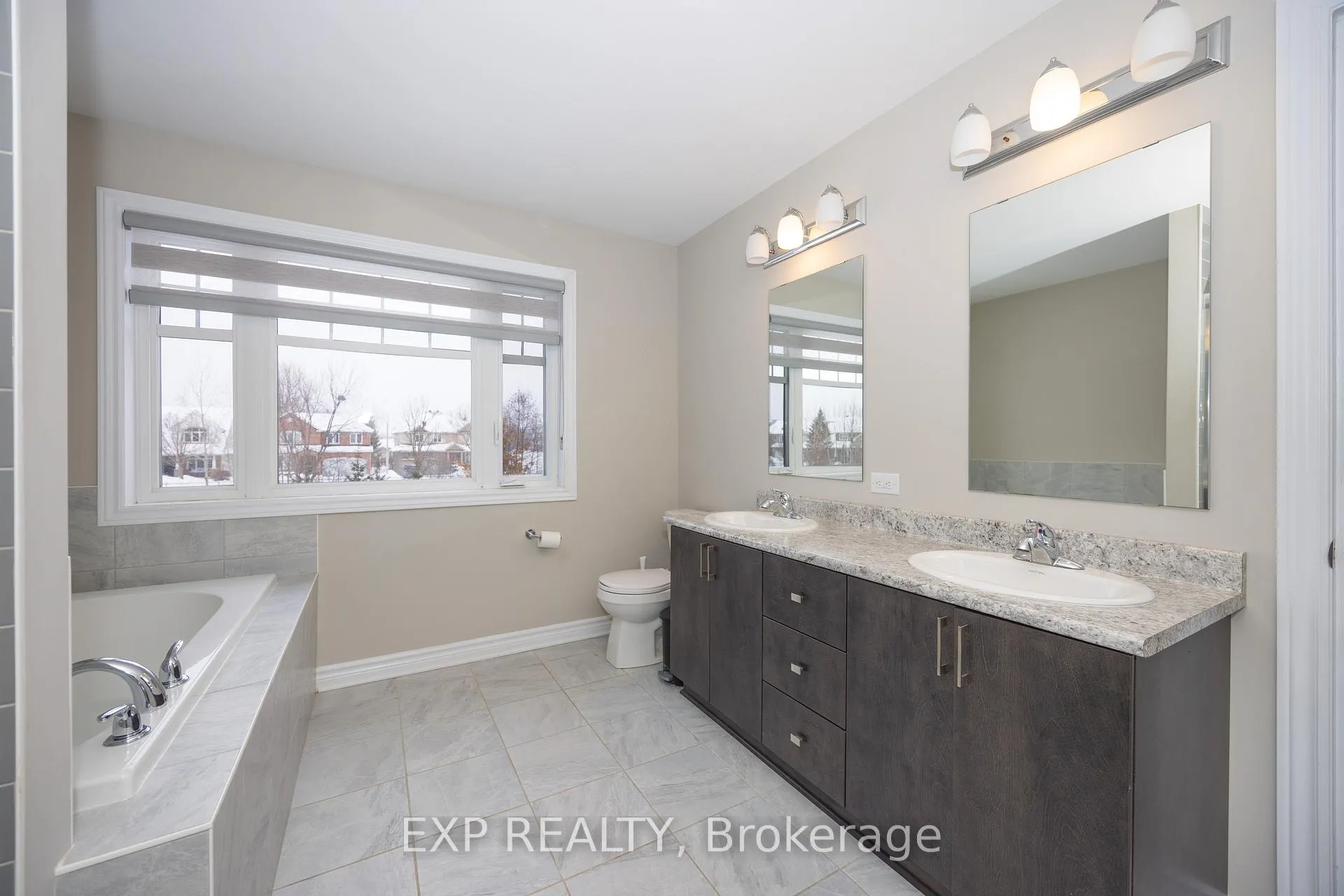 Photo 45 of 116 Helen Rapp Way, Ottawa, Blossom Park/Kemp Park/Findlay Creek — HOMEH