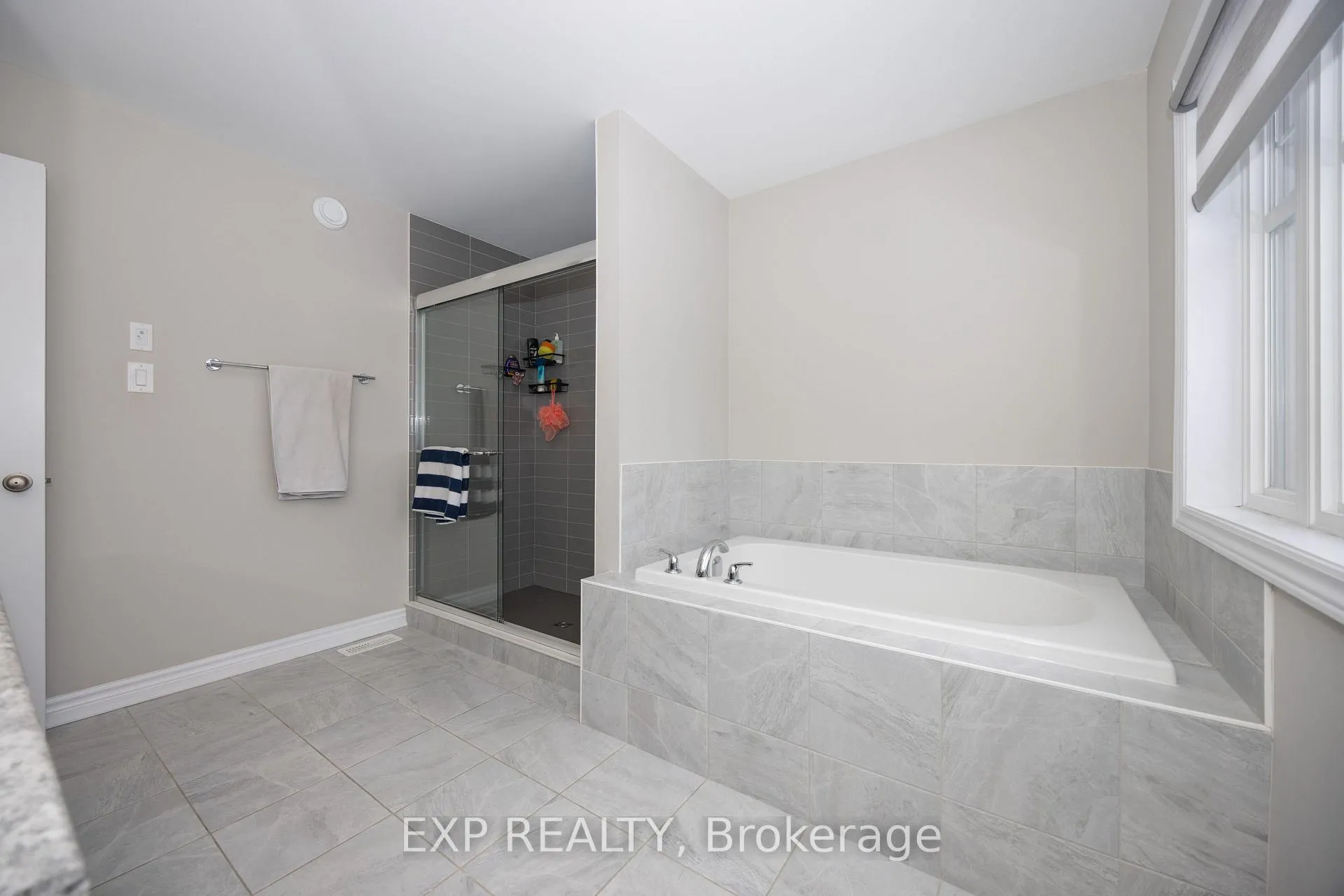 Photo 46 of 116 Helen Rapp Way, Ottawa, Blossom Park/Kemp Park/Findlay Creek — HOMEH
