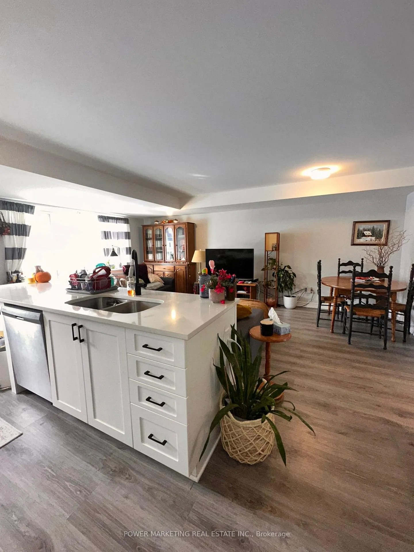 Photo 2 of Unit 6, 118 Michael Stoqua Street, Ottawa, CFB Rockcliffe and Area — HOMEH