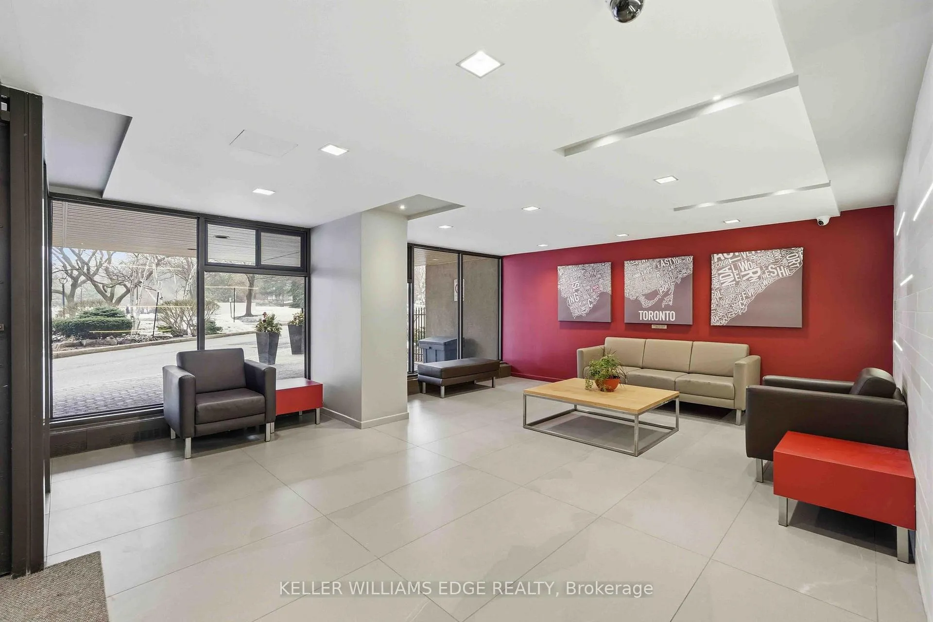 Photo 4 of Unit 920, 60 Southport Street, Toronto, High Park-Swansea — HOMEH