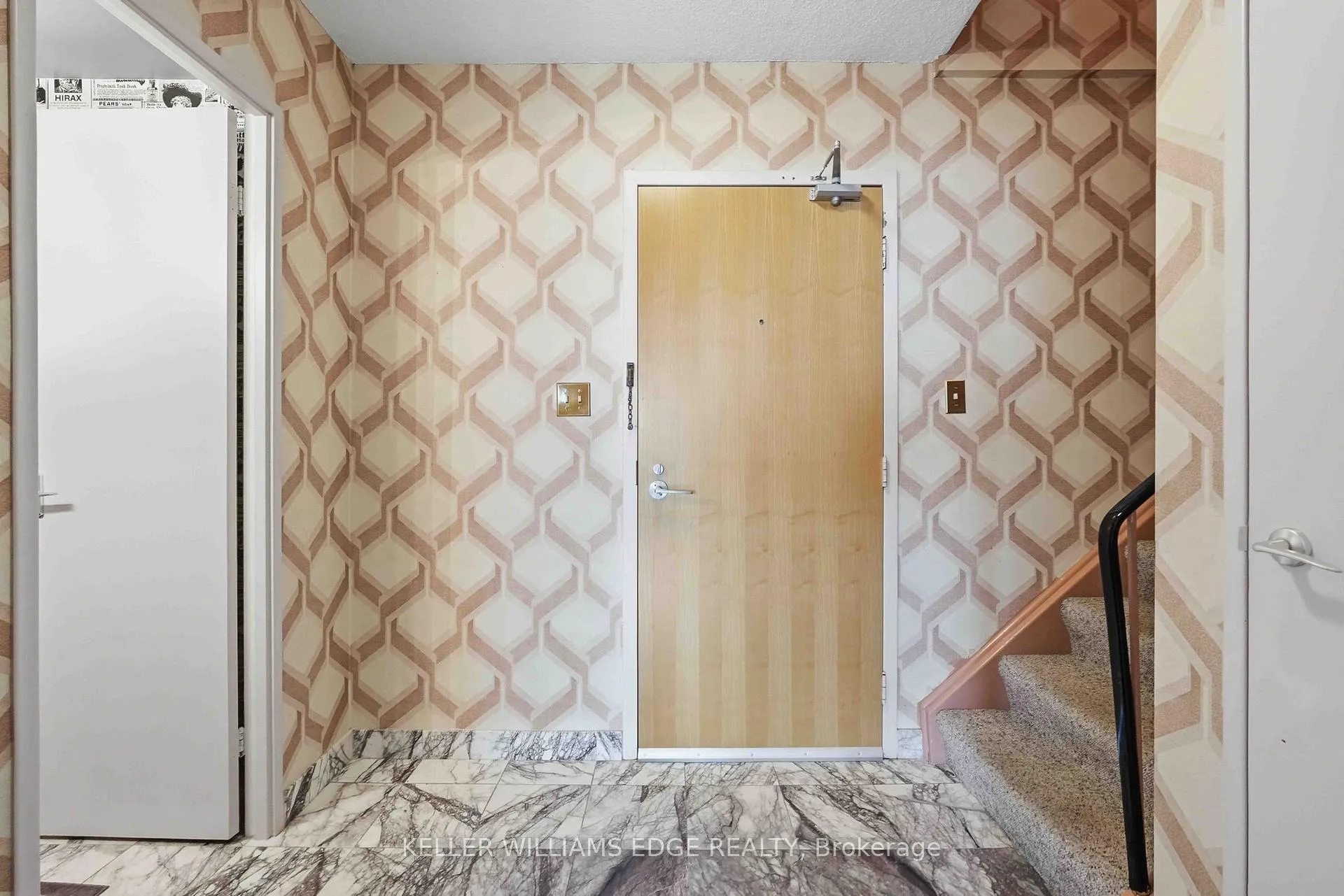 Photo 6 of Unit 920, 60 Southport Street, Toronto, High Park-Swansea — HOMEH