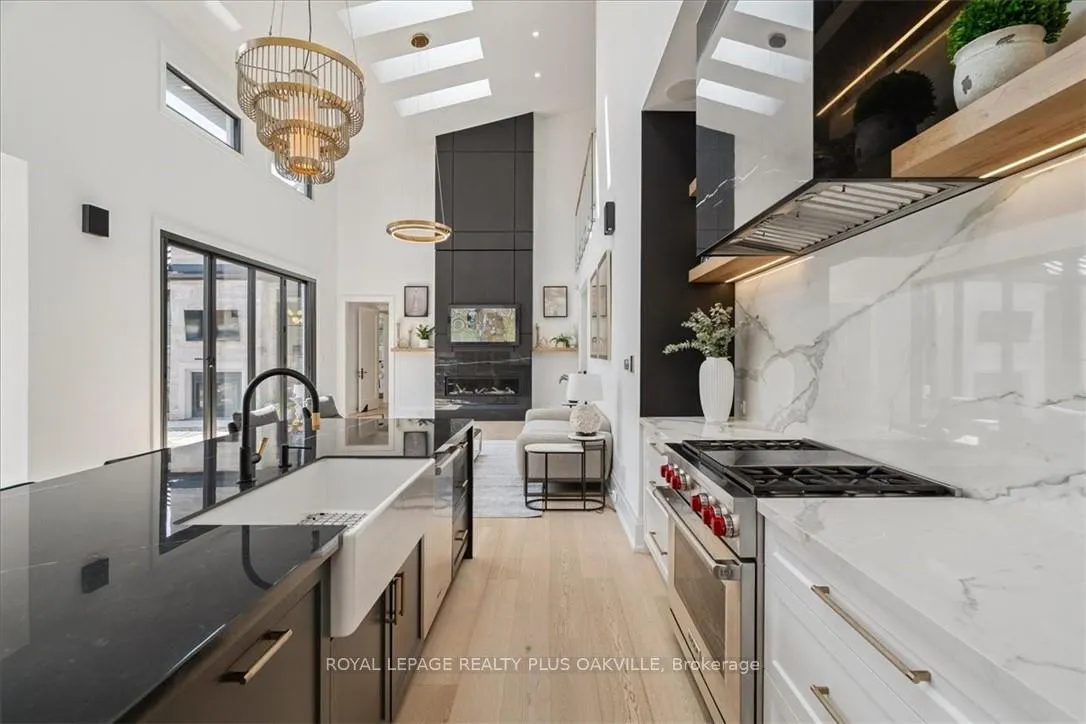 Photo 12 of 234 Walby Drive, Oakville, Southwest — HOMEH