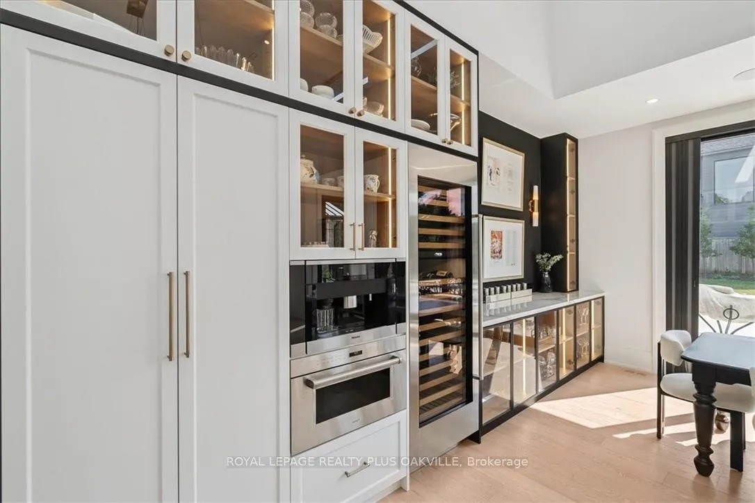 Photo 16 of 234 Walby Drive, Oakville, Southwest — HOMEH