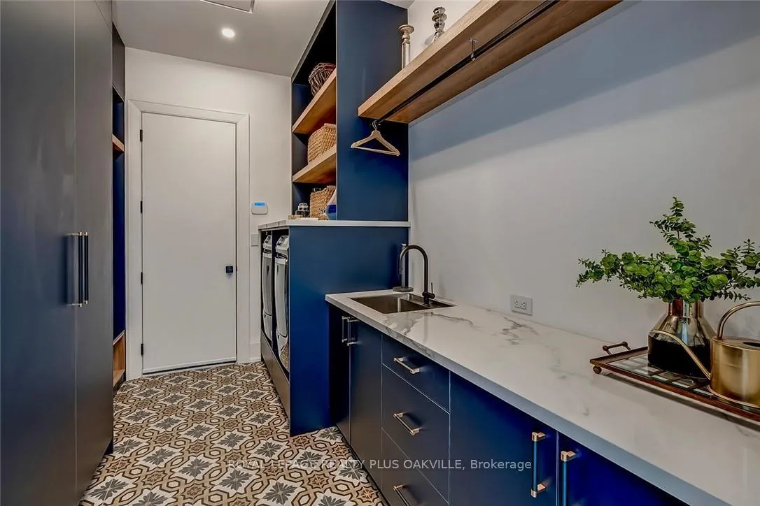 Photo 25 of 234 Walby Drive, Oakville, Southwest — HOMEH