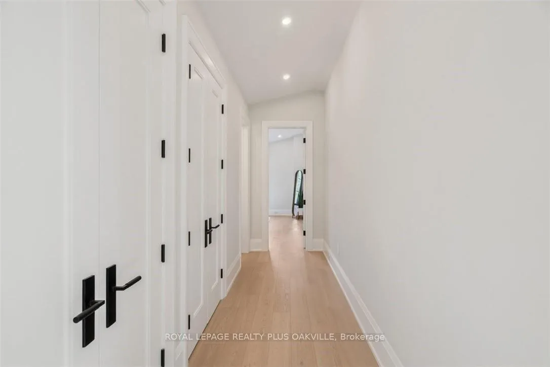 Photo 33 of 234 Walby Drive, Oakville, Southwest — HOMEH