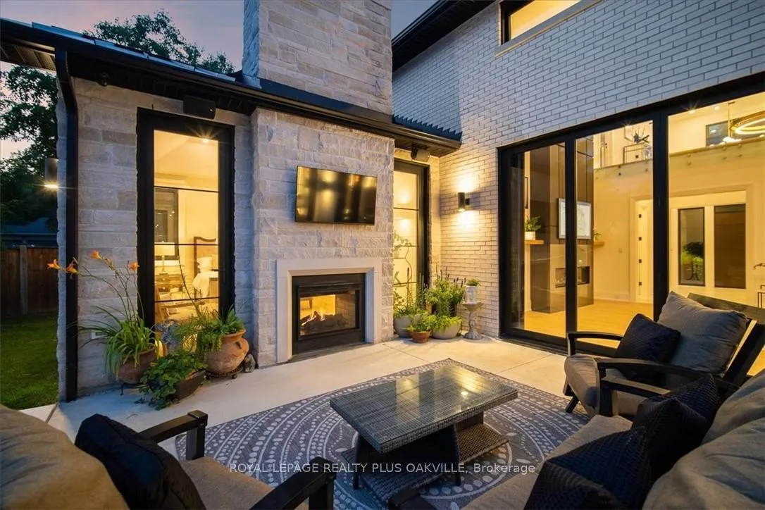 Photo 41 of 234 Walby Drive, Oakville, Southwest — HOMEH