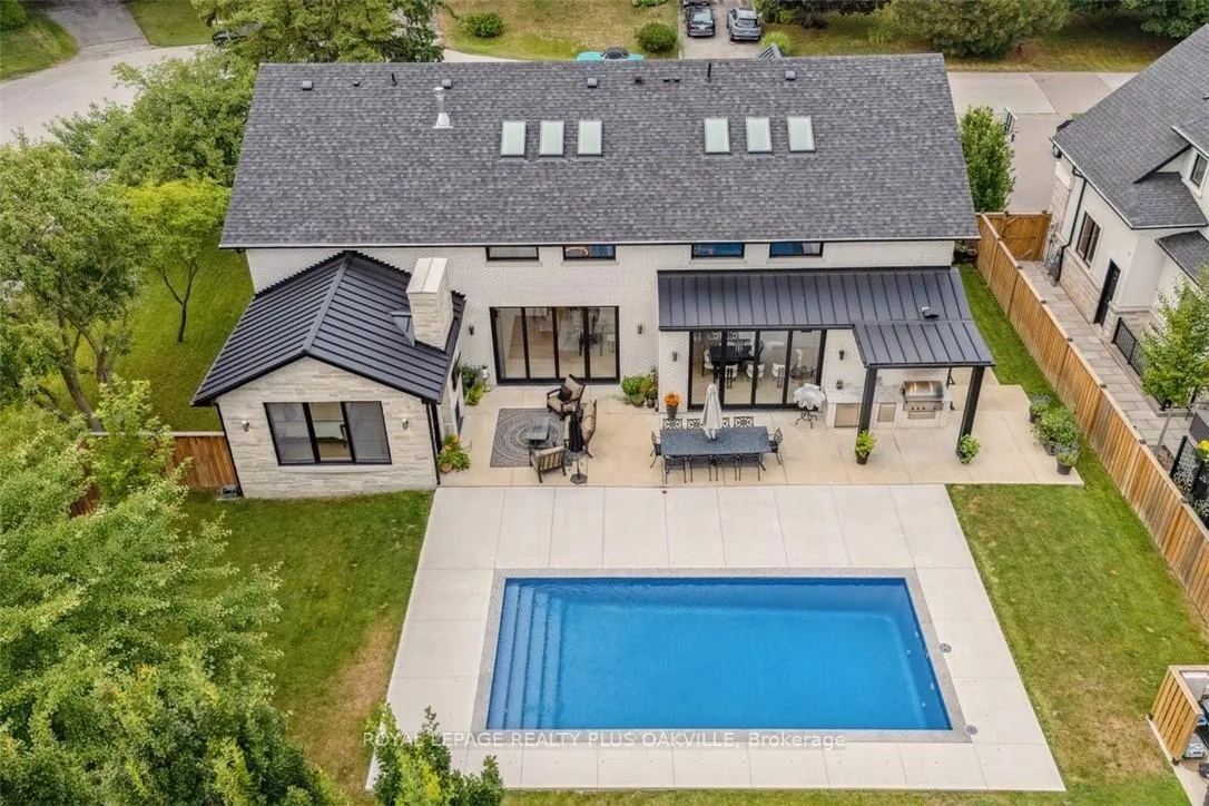 Photo 44 of 234 Walby Drive, Oakville, Southwest — HOMEH
