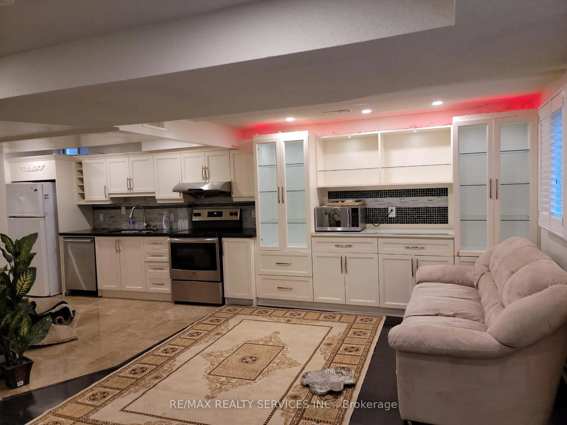 Photo 1 of Unit W/O Bsmt, 72 Dells Crescent, Brampton, Fletcher's Meadow — HOMEH