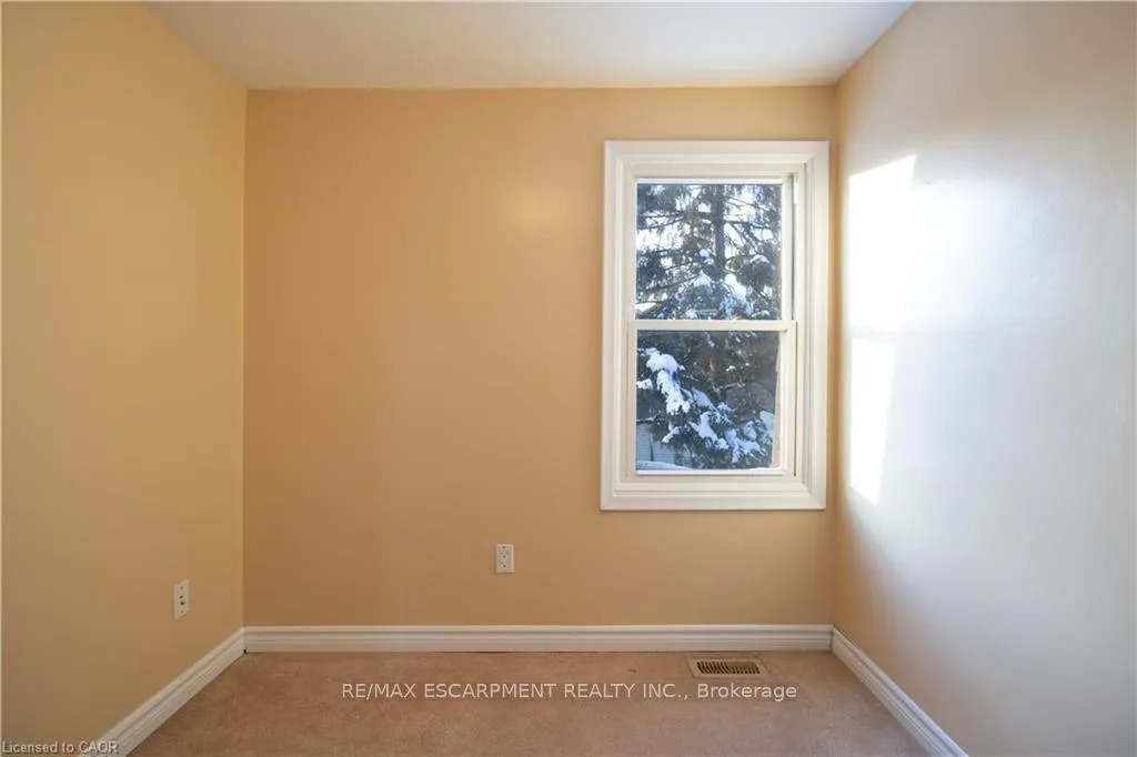 Photo 13 of Unit 23, 153 Limeridge Road W, Hamilton, Rolston — HOMEH