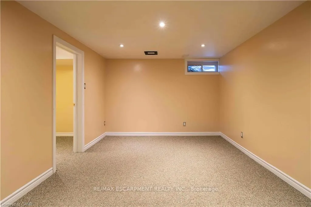 Photo 20 of Unit 23, 153 Limeridge Road W, Hamilton, Rolston — HOMEH
