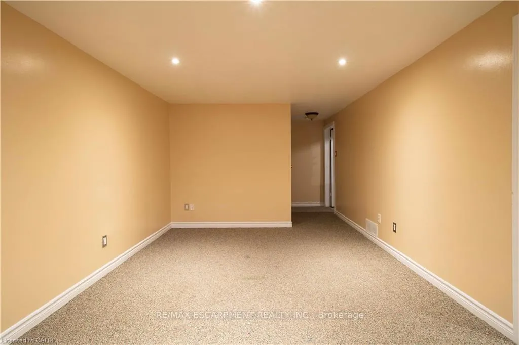 Photo 21 of Unit 23, 153 Limeridge Road W, Hamilton, Rolston — HOMEH
