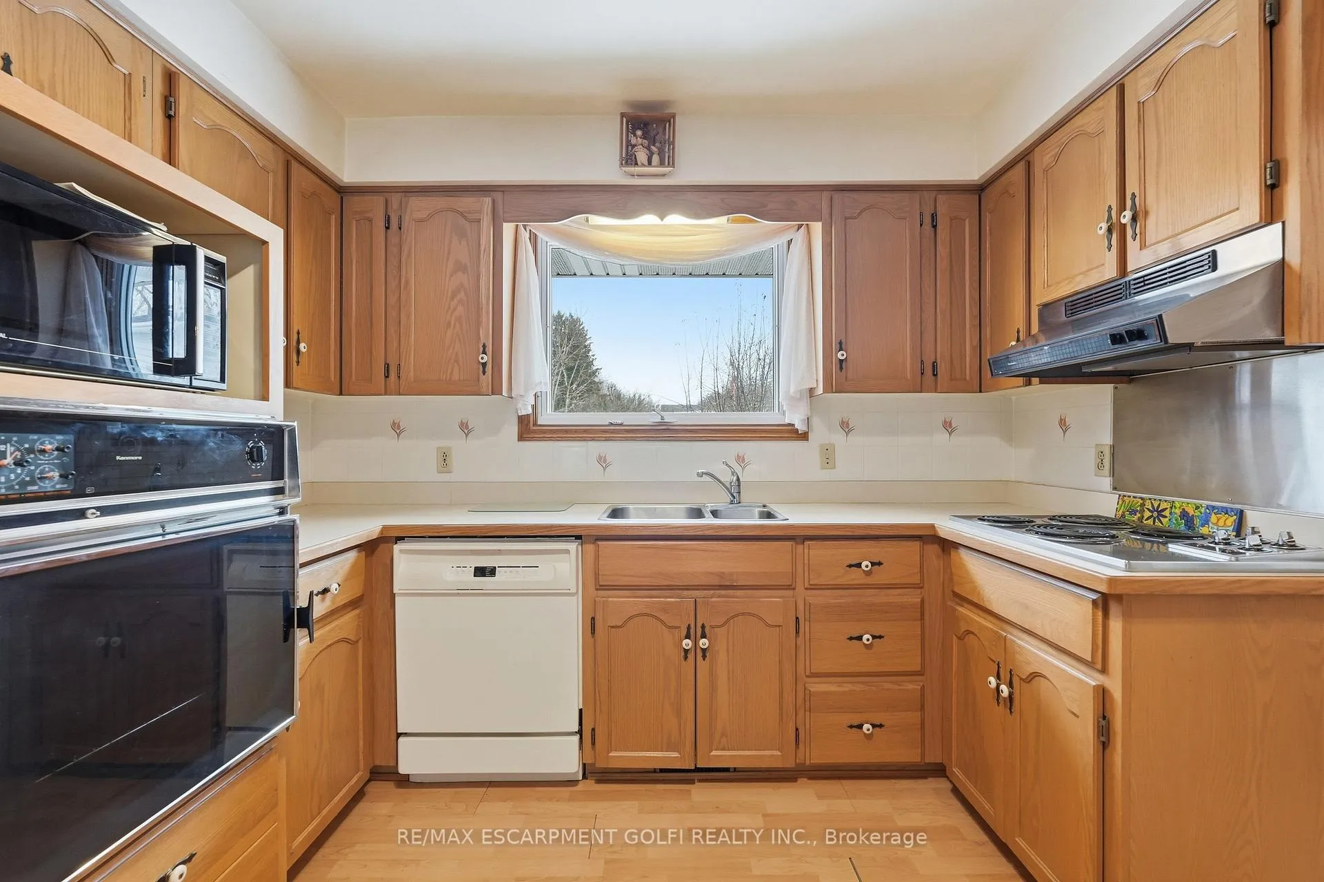 Photo 11 of 73 Brentwood Drive, Guelph, Riverside Park — HOMEH