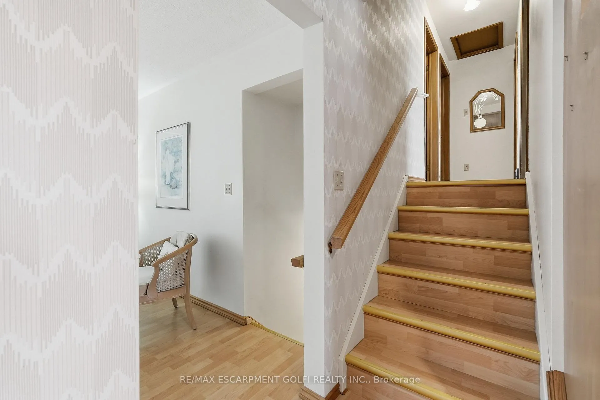 Photo 14 of 73 Brentwood Drive, Guelph, Riverside Park — HOMEH