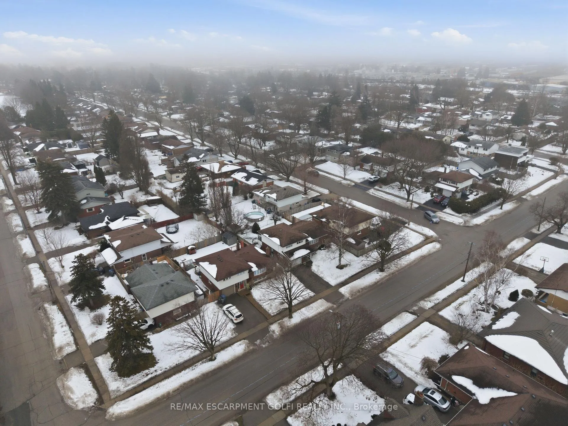 Photo 35 of 73 Brentwood Drive, Guelph, Riverside Park — HOMEH