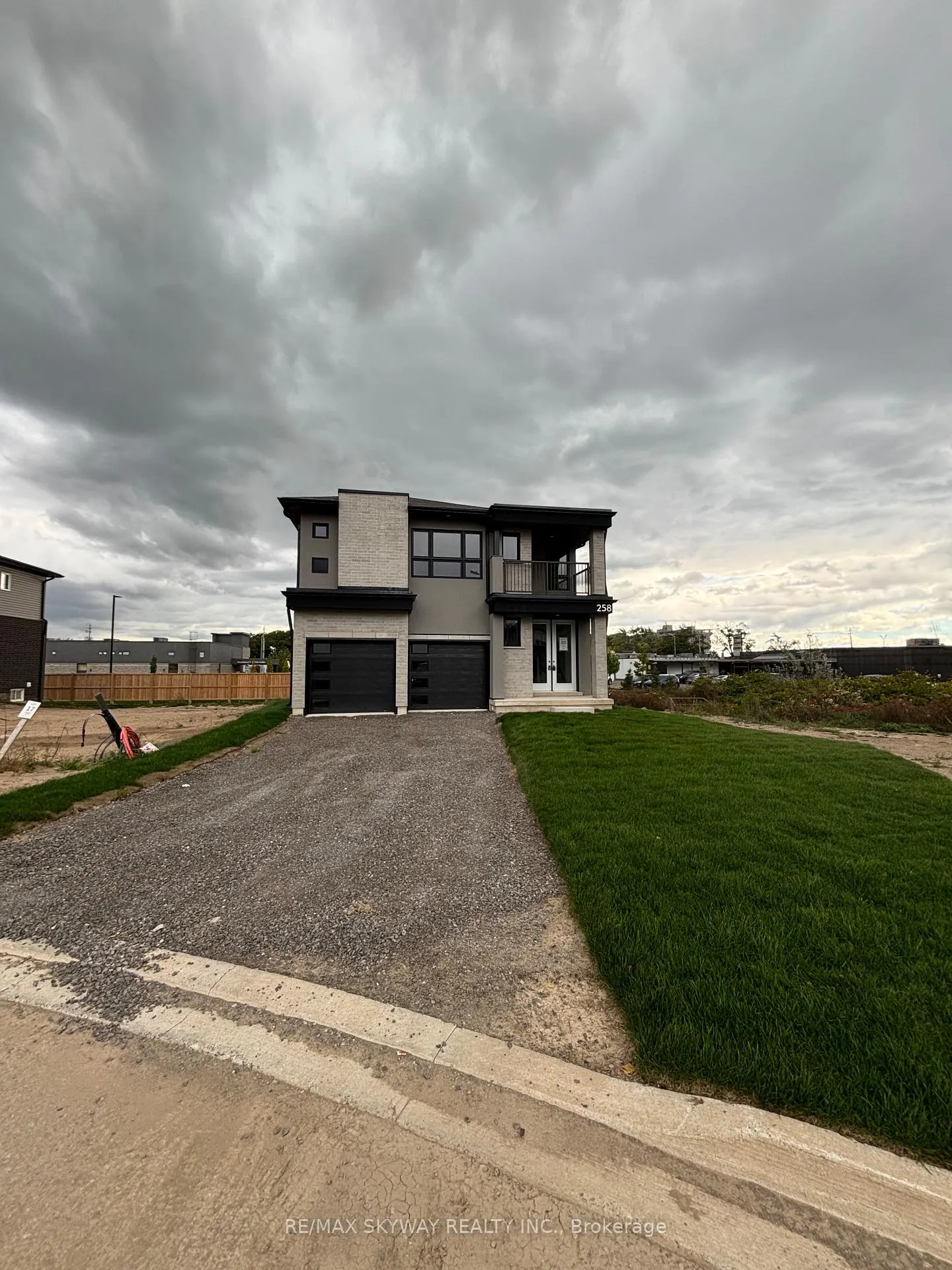 Photo 1 of 258 Wellandvale Drive, Welland, N. Welland — HOMEH