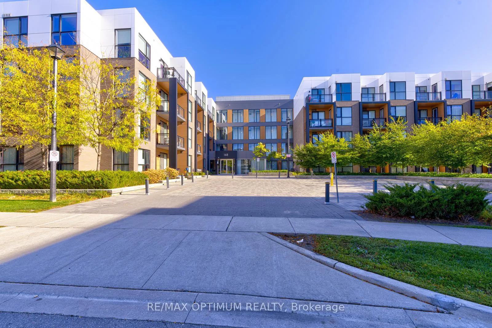 Photo 3 of Unit 212, 168 Sabina Drive, Oakville, Glenorchy — HOMEH