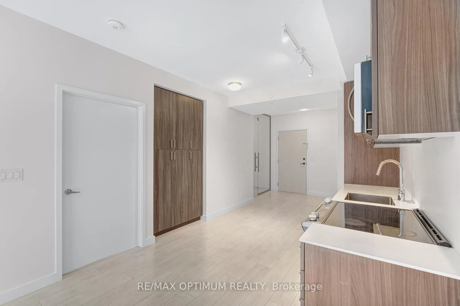 Photo 8 of Unit 212, 168 Sabina Drive, Oakville, Glenorchy — HOMEH