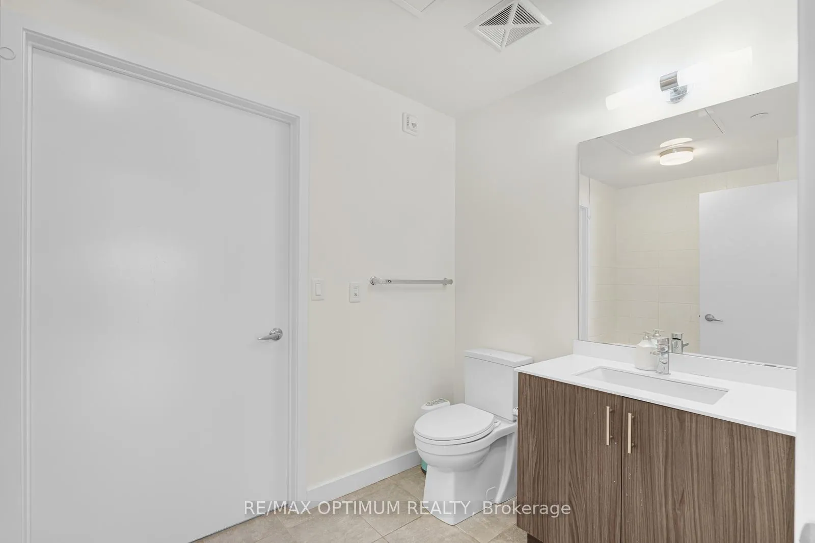 Photo 19 of Unit 212, 168 Sabina Drive, Oakville, Glenorchy — HOMEH