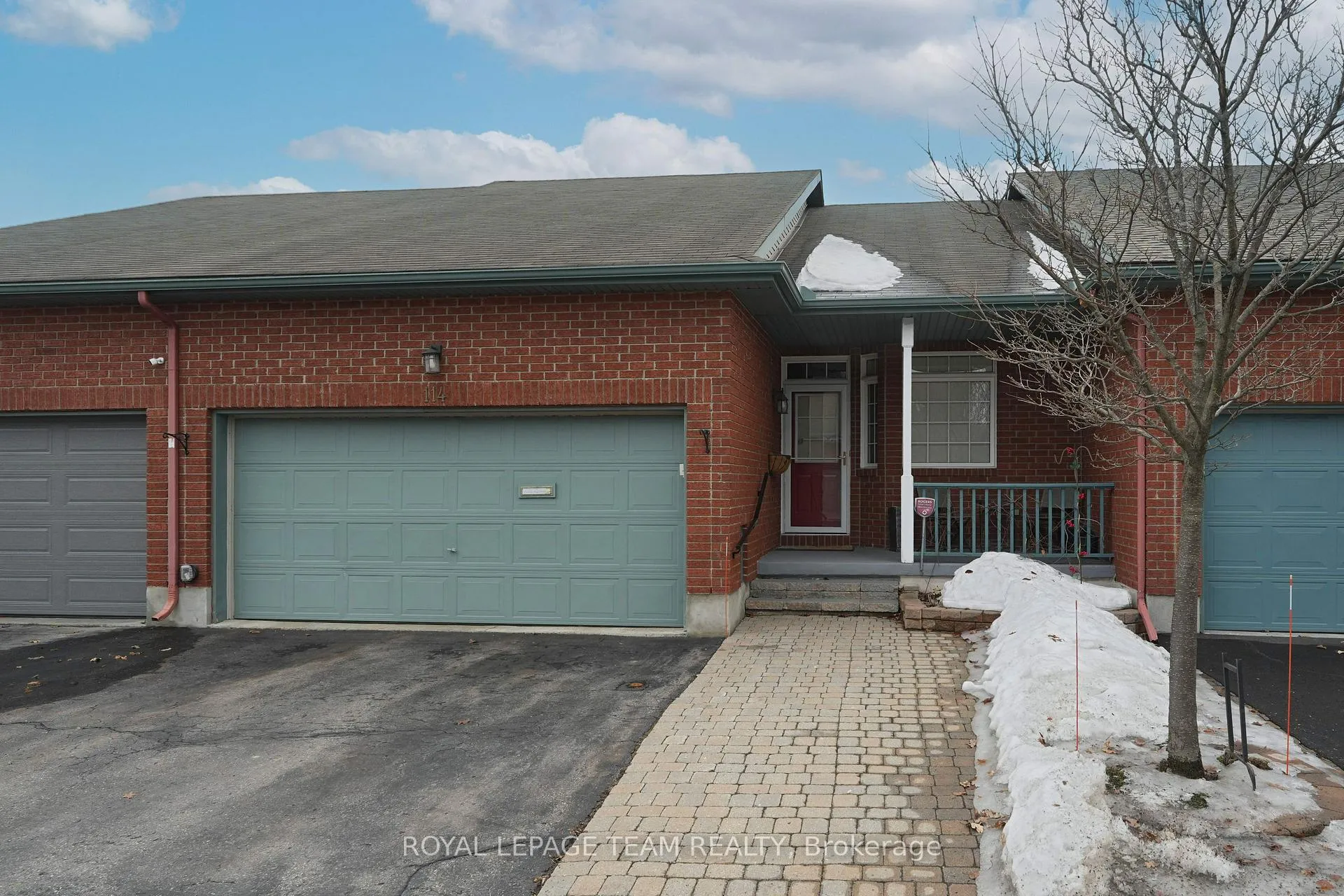 Front of 114 Bartlett Private
