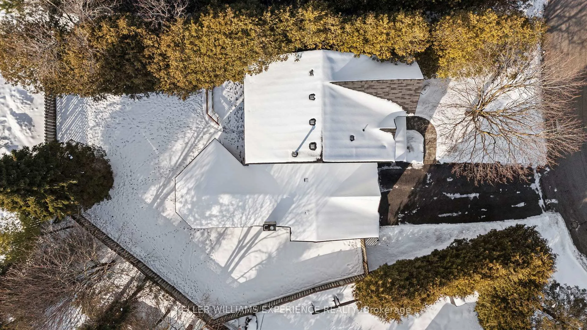 Photo 23 of 2 Heritage Road, Innisfil, Cookstown — HOMEH