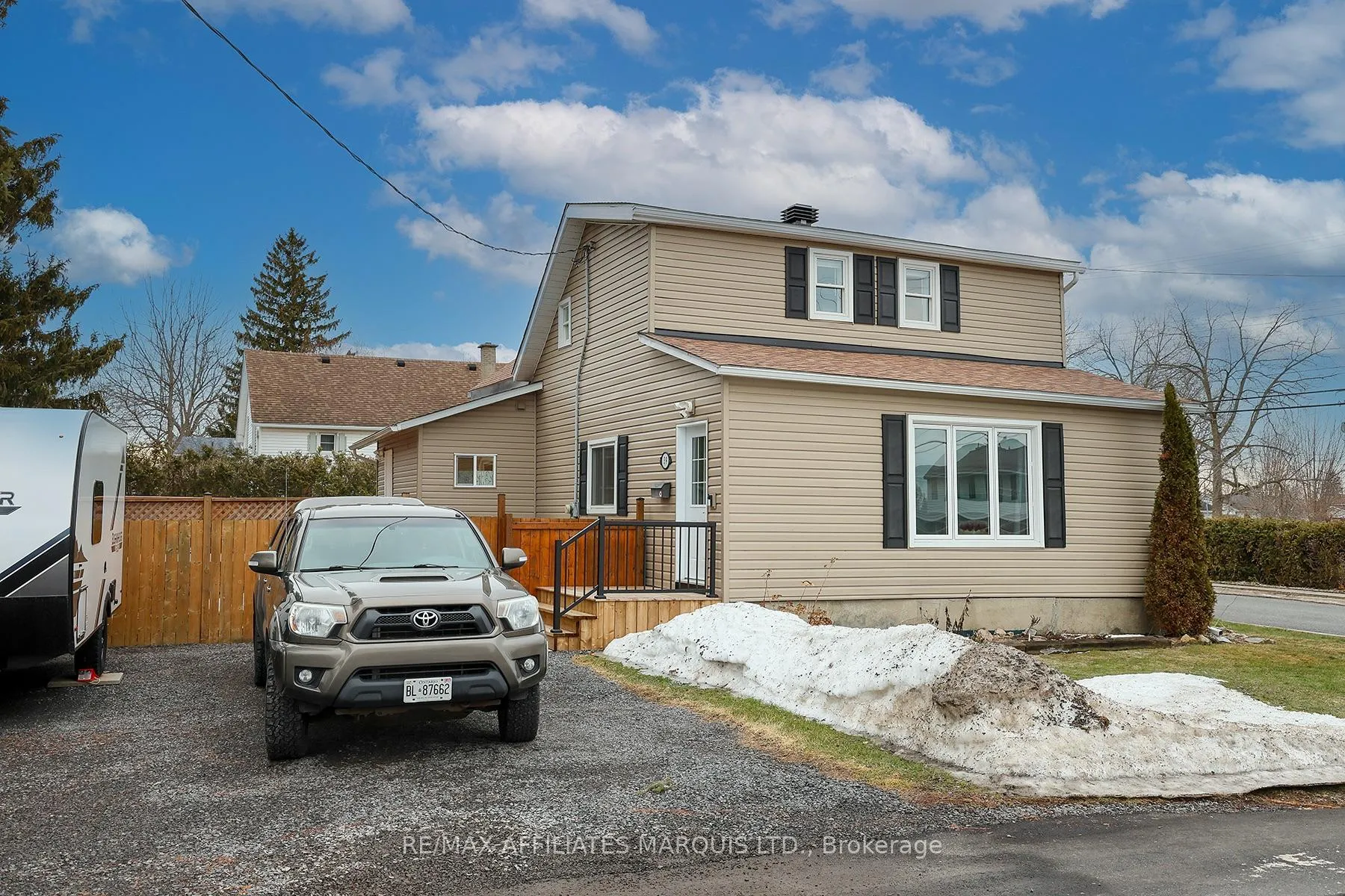 Photo 1 of 39 Second Street, South Dundas, Morrisburg — HOMEH