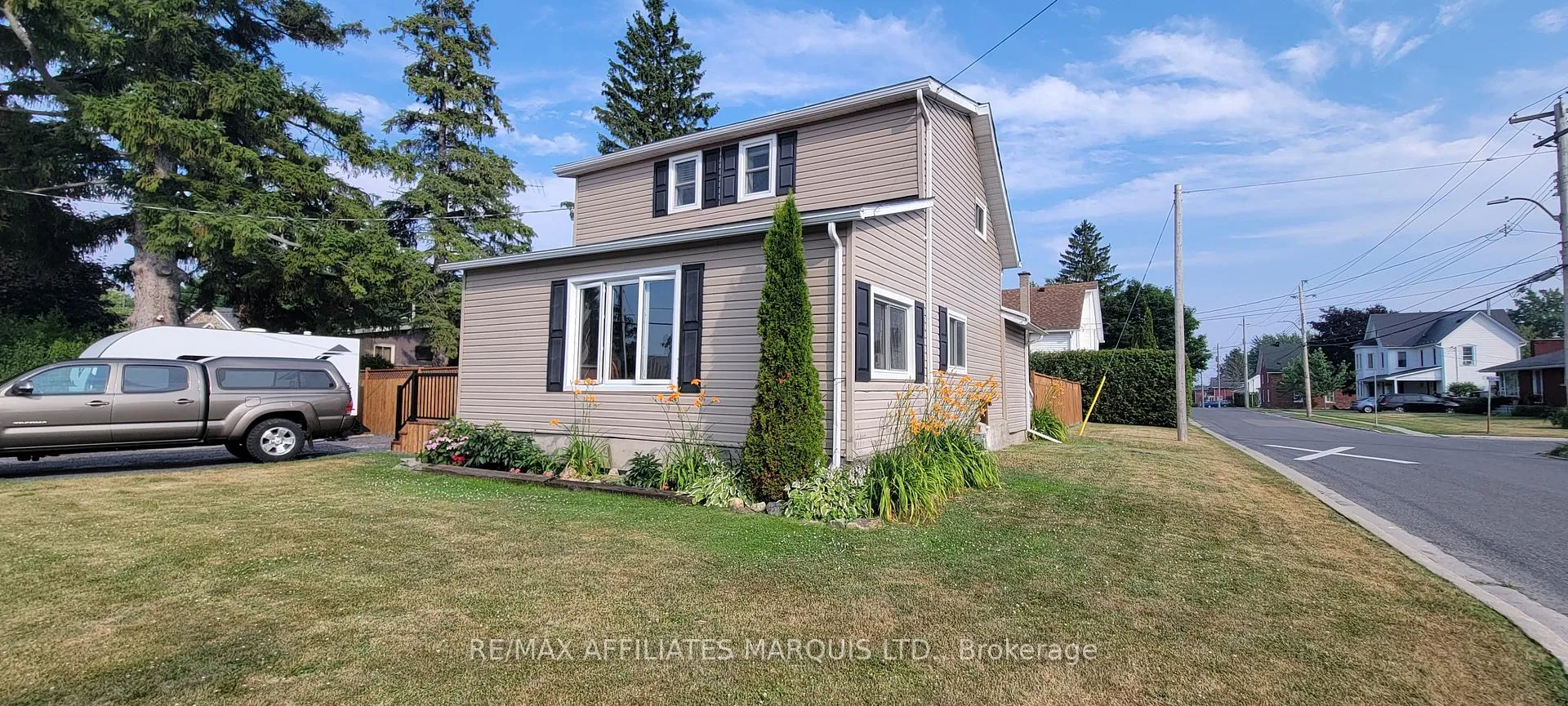 Photo 3 of 39 Second Street, South Dundas, Morrisburg — HOMEH