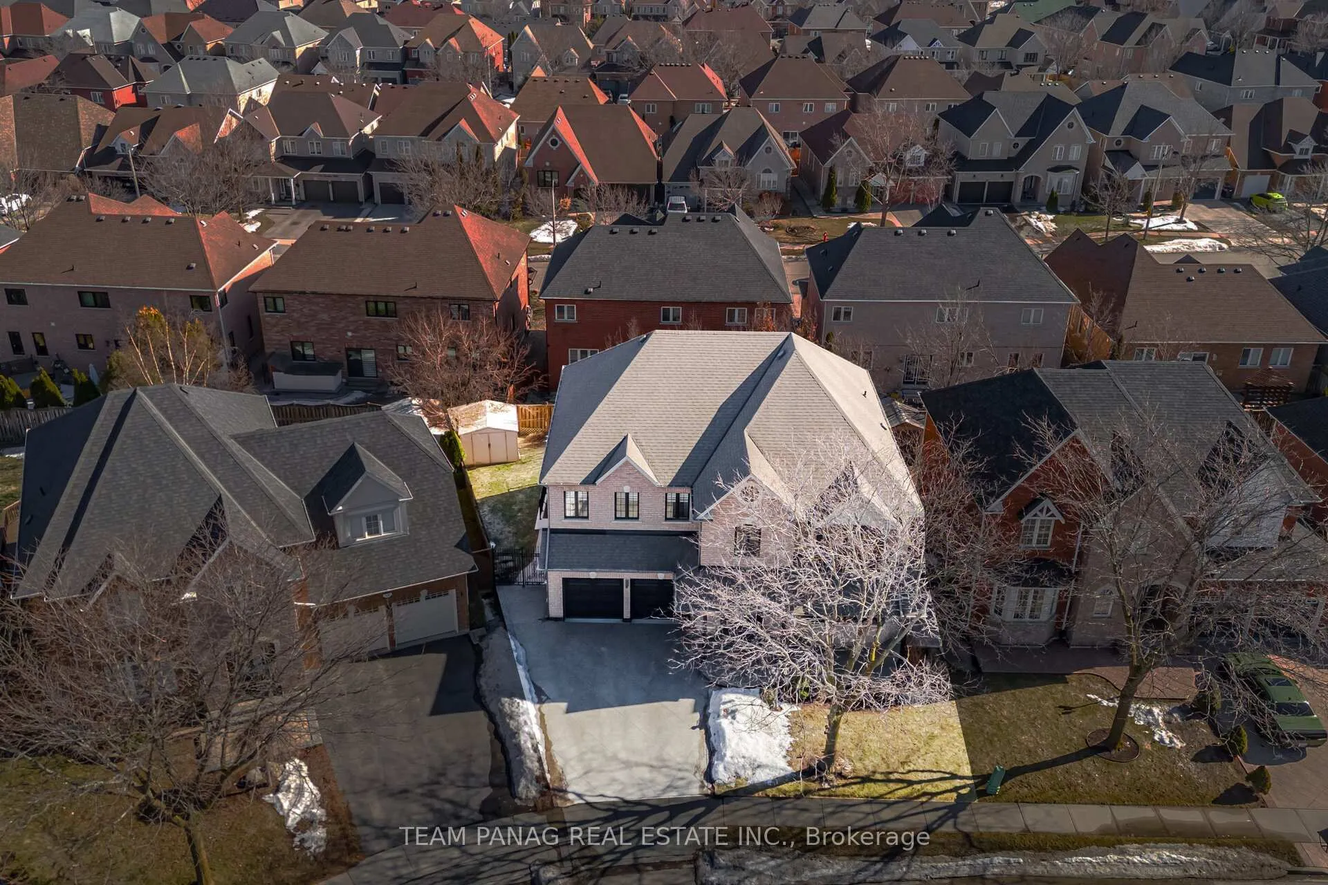 Photo 3 of 13 Donwoods Court, Brampton, Vales of Castlemore — HOMEH