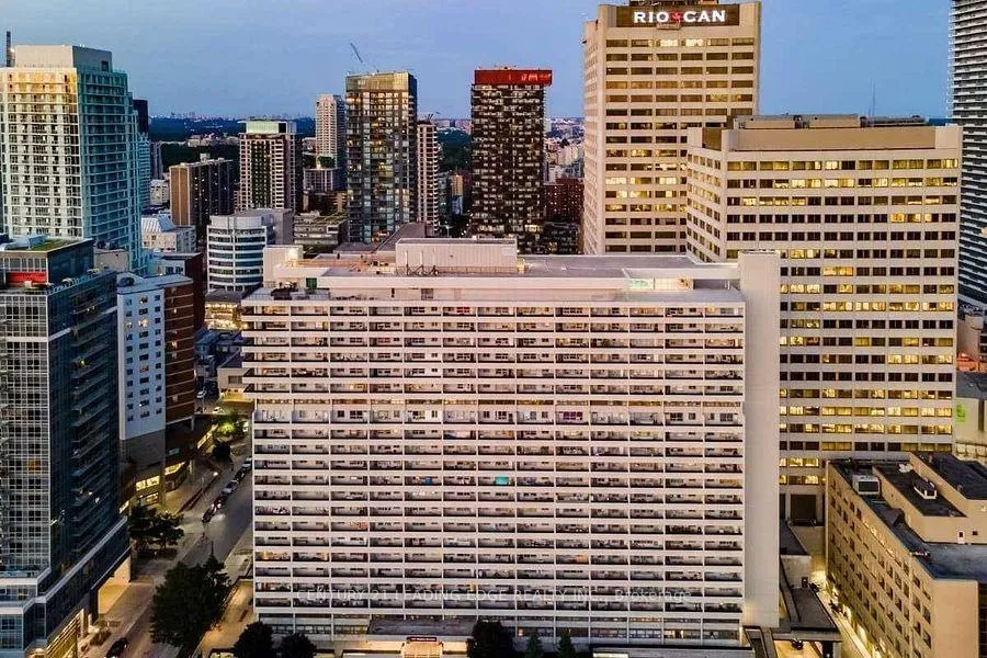Photo 1 of Unit HC1, 411 Duplex Avenue, Toronto, Yonge-Eglinton — HOMEH