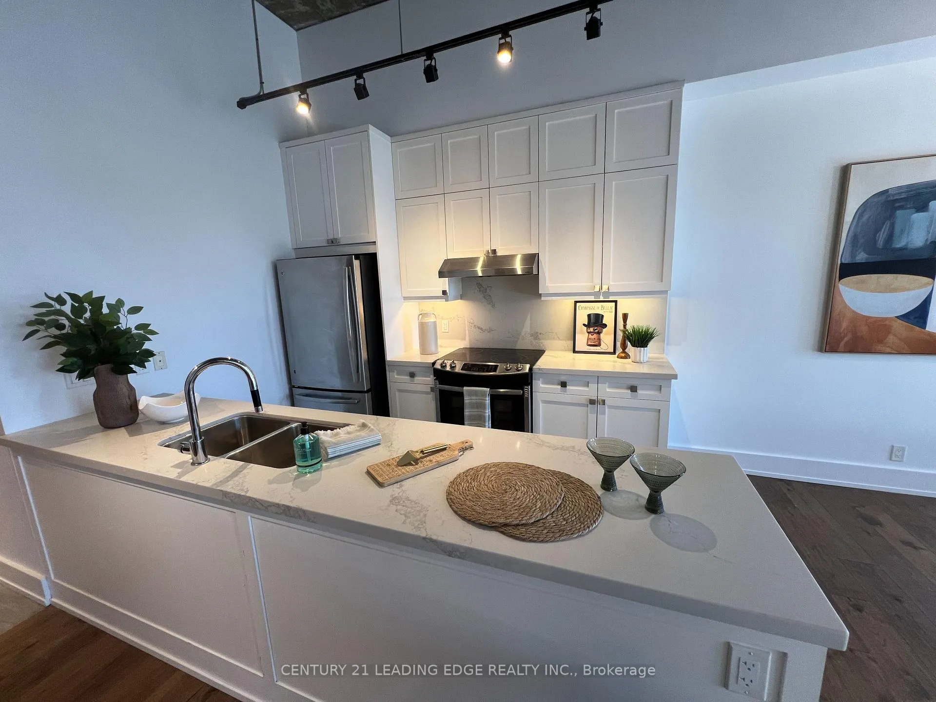 Photo 6 of Unit HC1, 411 Duplex Avenue, Toronto, Yonge-Eglinton — HOMEH