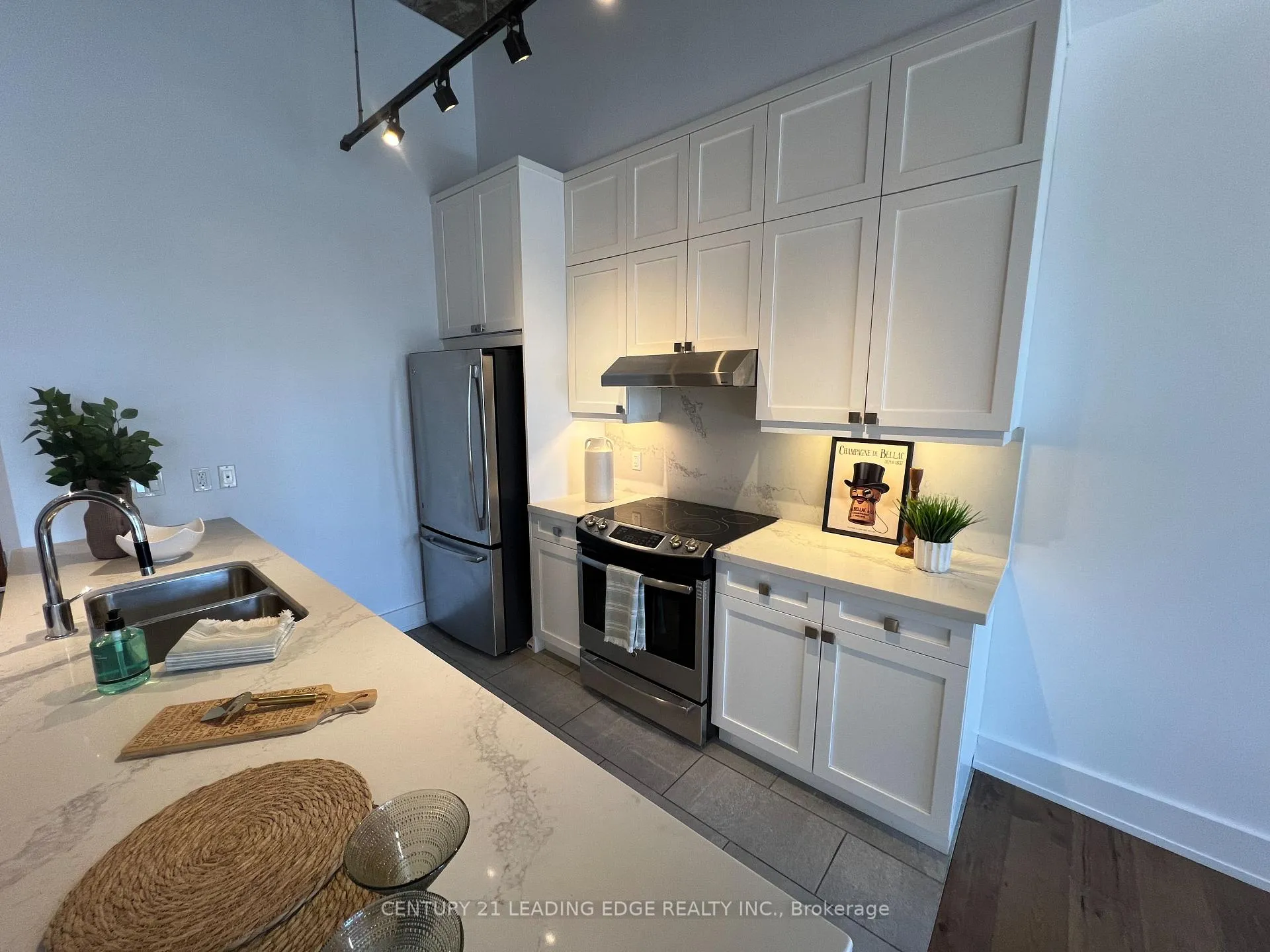 Photo 8 of Unit HC1, 411 Duplex Avenue, Toronto, Yonge-Eglinton — HOMEH