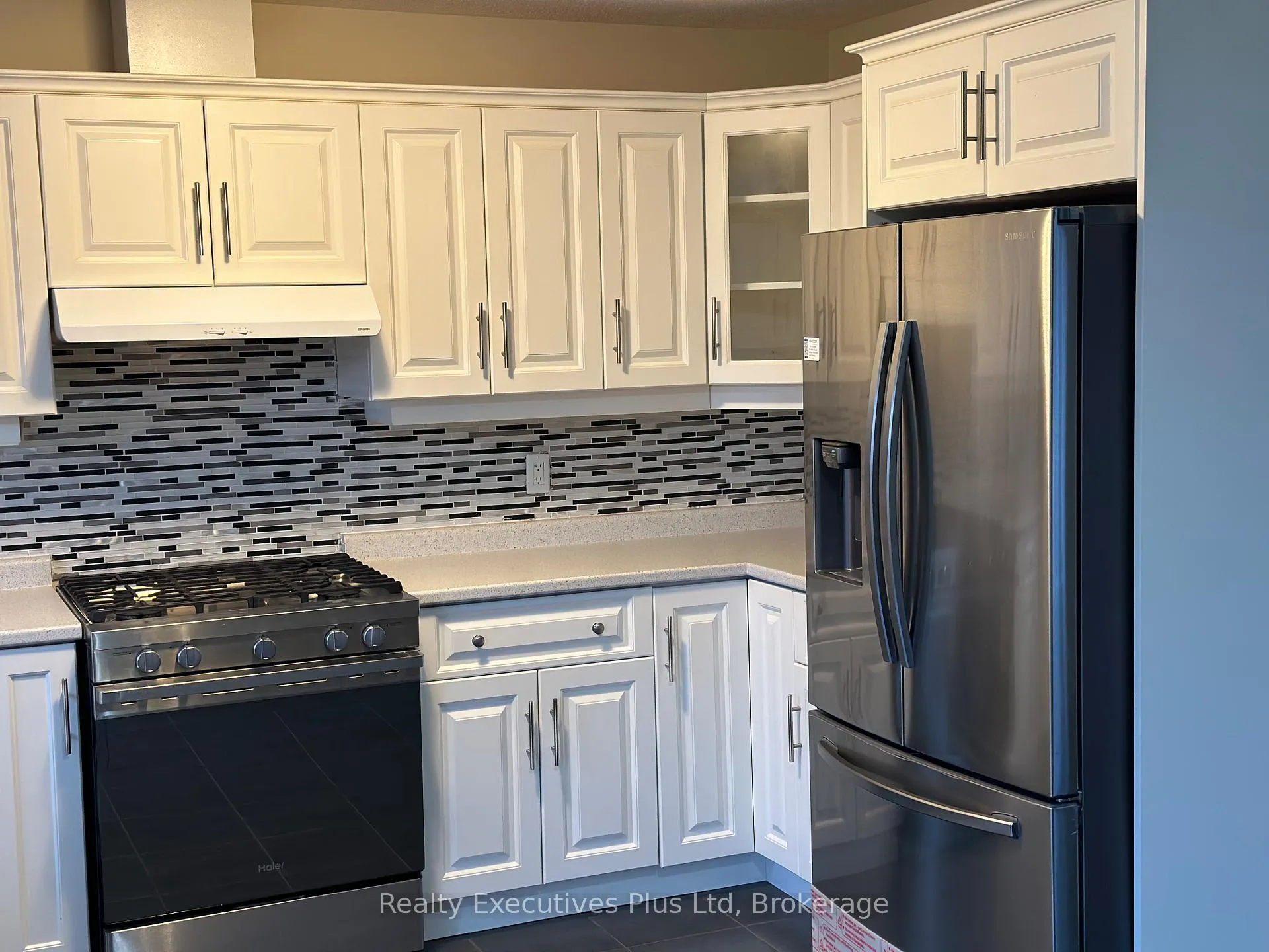 Photo 12 of 4 Ambrose Crescent, Guelph, Kortright East — HOMEH
