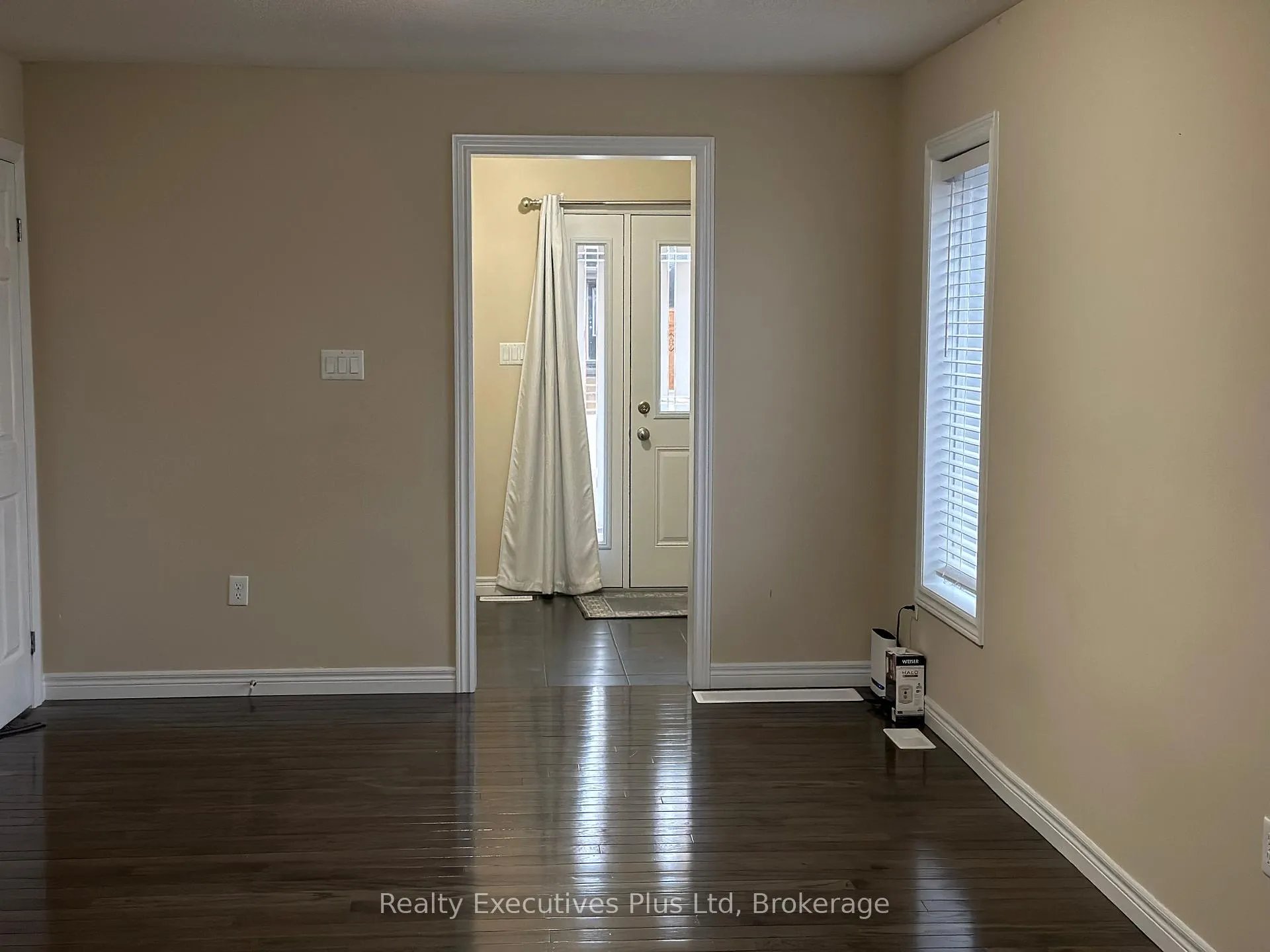 Photo 16 of 4 Ambrose Crescent, Guelph, Kortright East — HOMEH