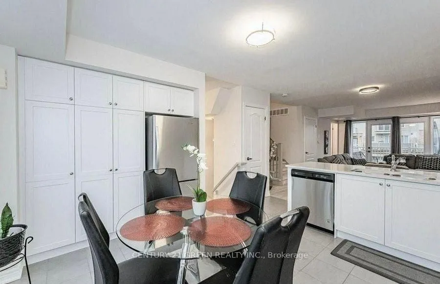 Photo 5 of Unit 10, 124 Watson Parkway N, Guelph, Grange Road — HOMEH
