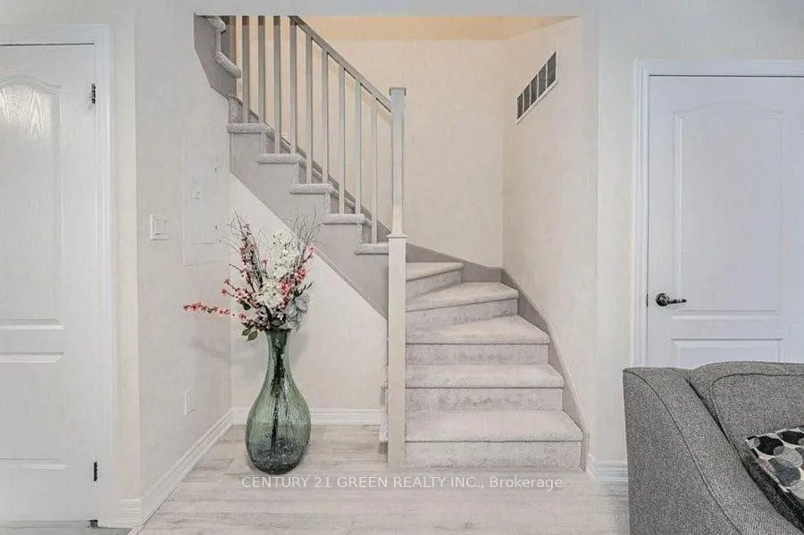 Photo 6 of Unit 10, 124 Watson Parkway N, Guelph, Grange Road — HOMEH