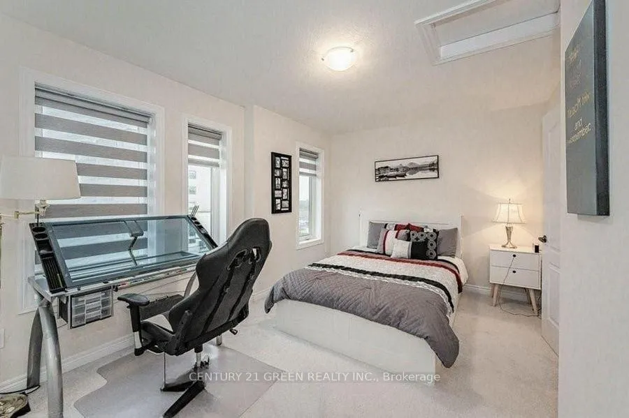 Photo 10 of Unit 10, 124 Watson Parkway N, Guelph, Grange Road — HOMEH